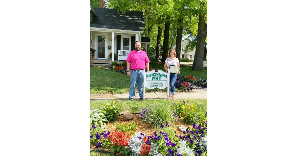 City presents Beautification Award